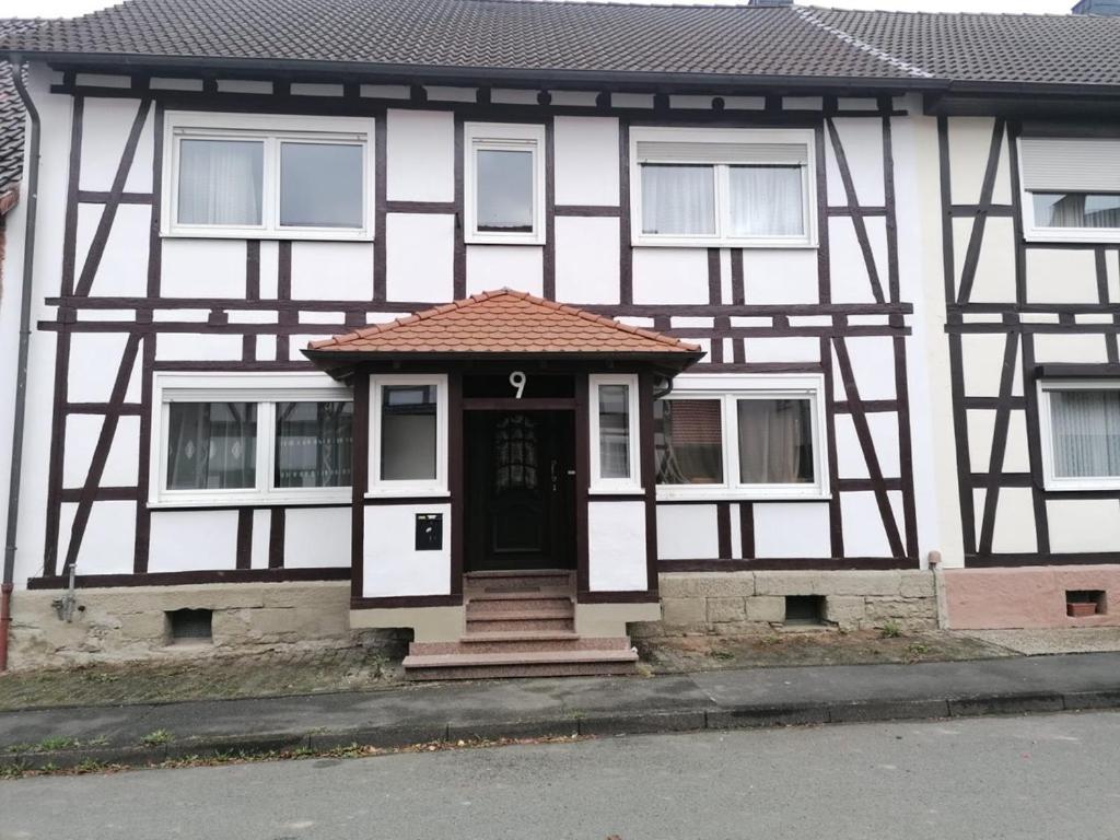 ברונה Monteurzimmer Oberlistingen Zweibettzimmer Mit 2 Baedern מראה חיצוני תמונה